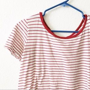 BASIC RED & WHITE STRIPED TEE